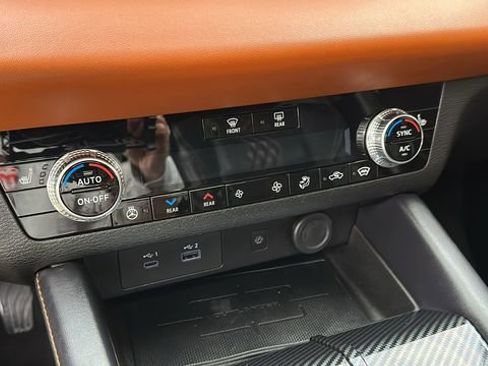 Used 2024 Mitsubishi Outlander SEL image 17