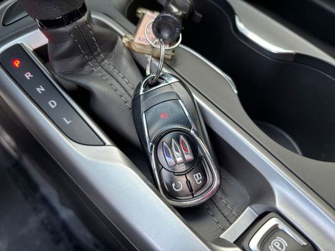 Used 2025 Buick Envista Preferred image 18