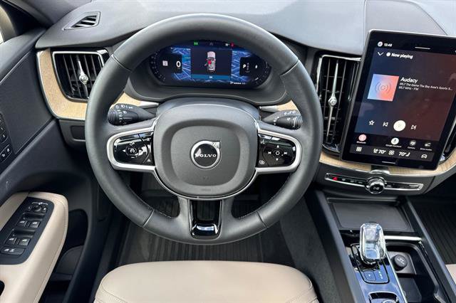 Used 2026 Volvo XC60 B5 Plus w/ Protection Package Premier AWD/4WD image 15