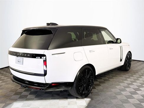 New 2026 Land Rover Range Rover SE image 5
