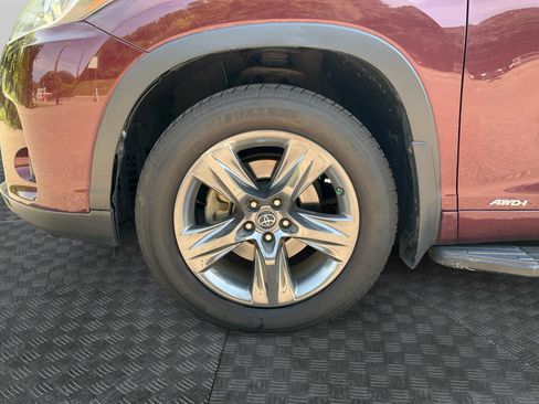 Used 2019 Toyota Highlander Limited Platinum AWD/4WD image 14