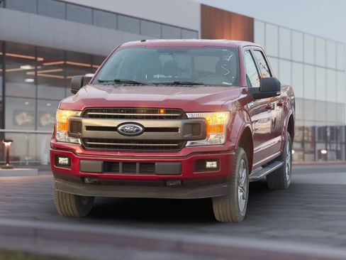 Used 2018 Ford F150 XLT w/ Equipment Group 302A Luxury image 2