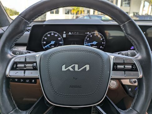Certified 2025 Kia Telluride SX Prestige X-Line AWD/4WD image 25