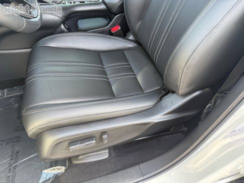 Certified 2024 Honda HR-V EX-L image 14