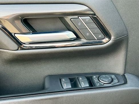 Used 2024 GMC Sierra 2500 AT4 w/ AT4 Premium Plus Package image 9