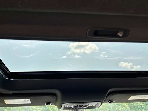 Certified 2021 GMC Sierra 1500 AT4 w/ AT4 Value Package image 16