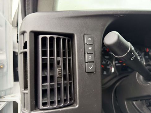 Used 2024 GMC Savana 2500 w/ Driver Convenience Package RWD image 21