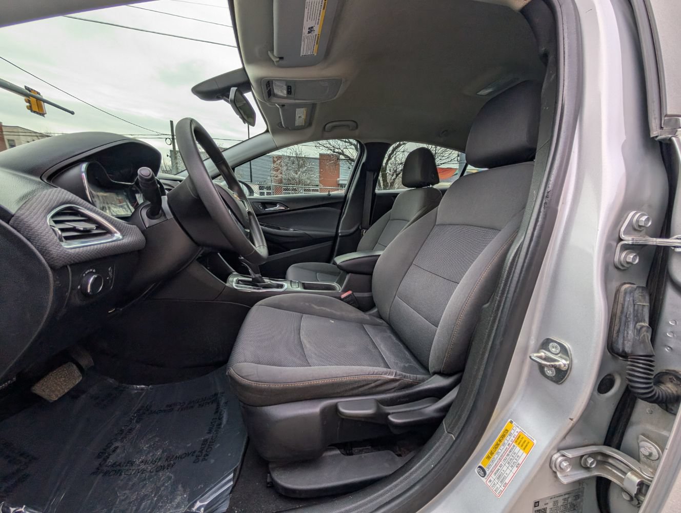Used 2019 Chevrolet Cruze LS FWD image 15