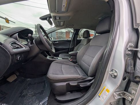 Used 2019 Chevrolet Cruze LS image 15