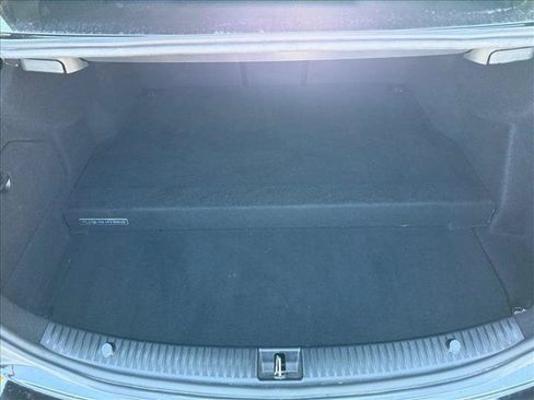 Used 2018 Mercedes-Benz C 350e Sedan image 6