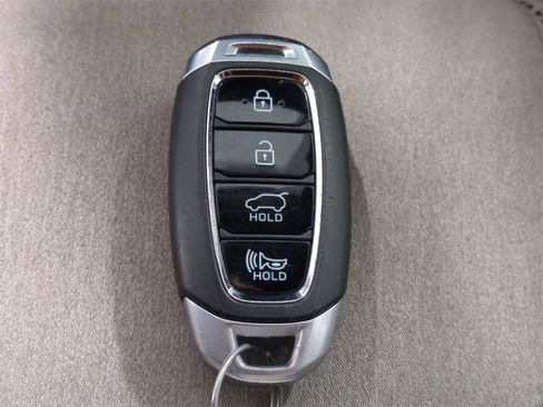 Used 2019 Hyundai Santa Fe SEL image 33