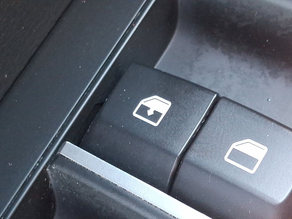 Used 2022 Kia Forte LXS FWD image 25