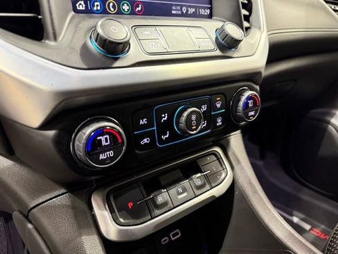 Certified 2023 GMC Acadia SLE w/ Driver Convenience Package image 21