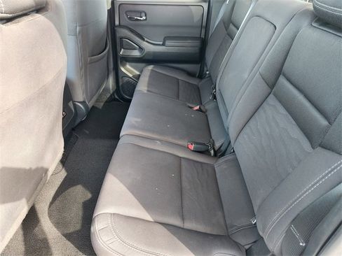 Used 2024 Nissan Frontier SV image 29