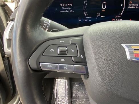 Used 2024 Cadillac XT4 Premium Luxury image 8