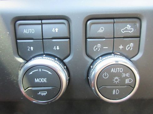 New 2026 GMC Sierra 2500 Denali Ultimate AWD/4WD image 18
