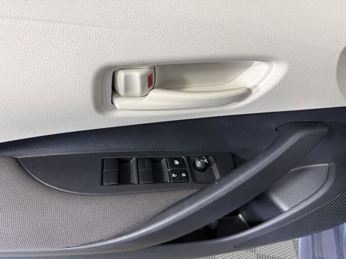 Used 2024 Toyota Corolla LE image 28