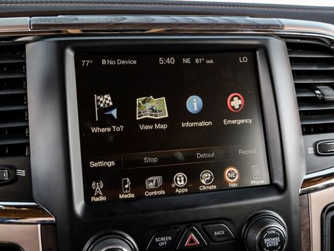 Used 2017 RAM 3500 Laramie Longhorn image 31