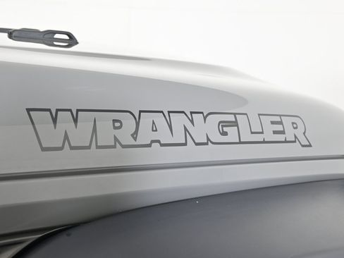 Used 2020 Jeep Wrangler Sport image 12