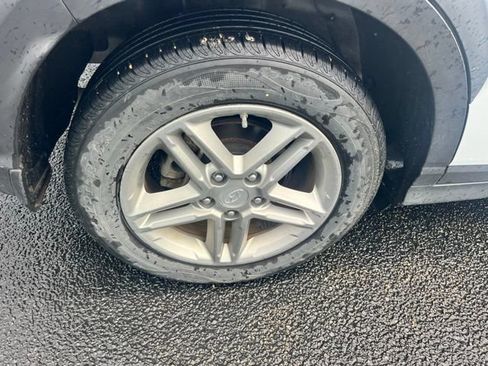 Used 2019 Hyundai Kona SE FWD image 6