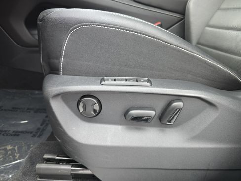 Certified 2025 Volkswagen Atlas SEL AWD/4WD image 30