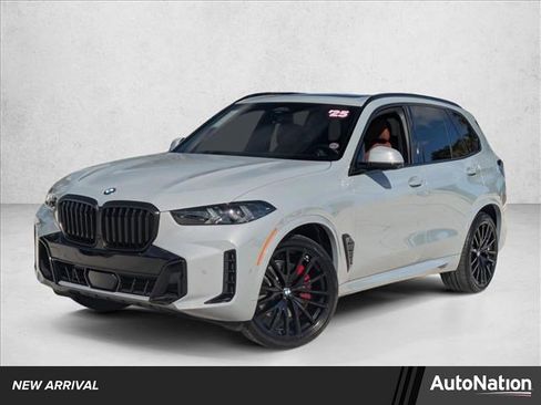 Used 2025 BMW X5 xDrive40i w/ M Sport Package image 1