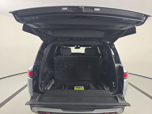 Used 2023 Rivian R1S Adventure image 15