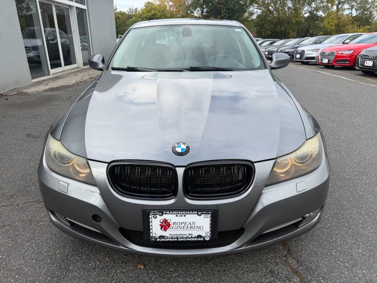 Used 2011 BMW 335i xDrive Sedan AWD/4WD image 2