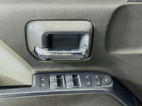 Used 2018 Chevrolet Silverado 1500 Custom w/ Custom Value Package RWD image 22