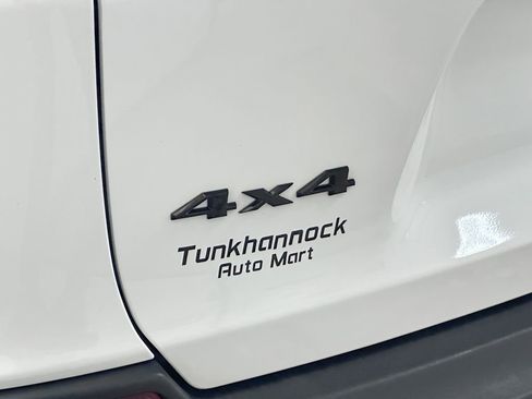 Used 2020 Jeep Cherokee Altitude image 16