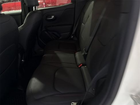 Used 2023 Jeep Renegade Trailhawk w/ Trailhawk Elite Group image 13