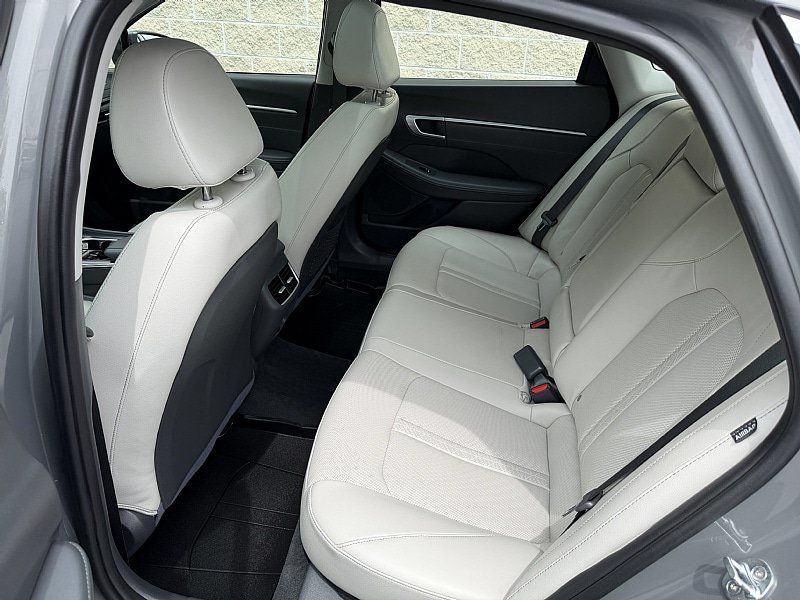 Used 2021 Hyundai Sonata Limited w/ Winter Weather Package FWD image 21