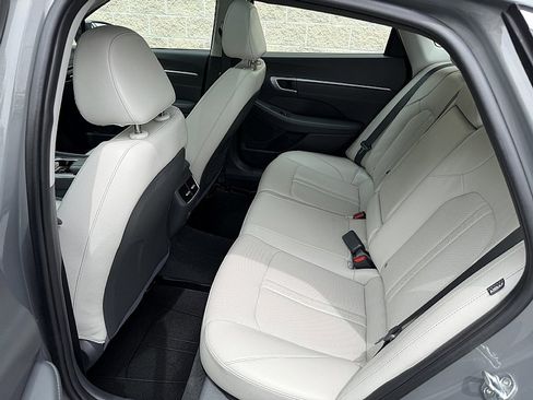 Used 2021 Hyundai Sonata Limited w/ Winter Weather Package FWD image 21