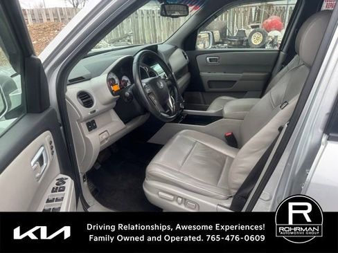 Used 2010 Honda Pilot Touring image 8