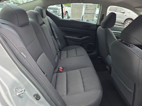 Used 2023 Nissan Altima 2.5 SV image 16