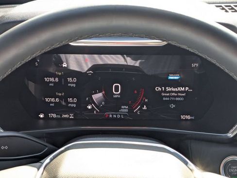 Used 2025 GMC Canyon Elevation w/ Convenience Package image 16