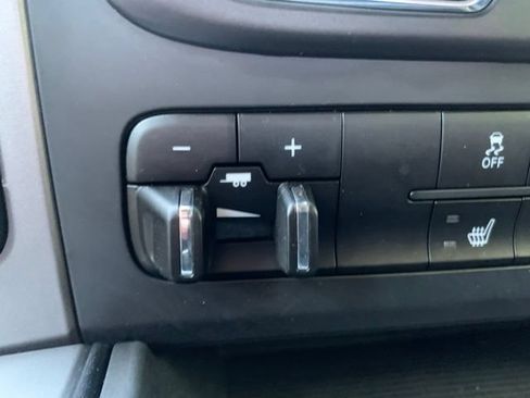 Used 2023 RAM 1500 Warlock AWD/4WD image 19