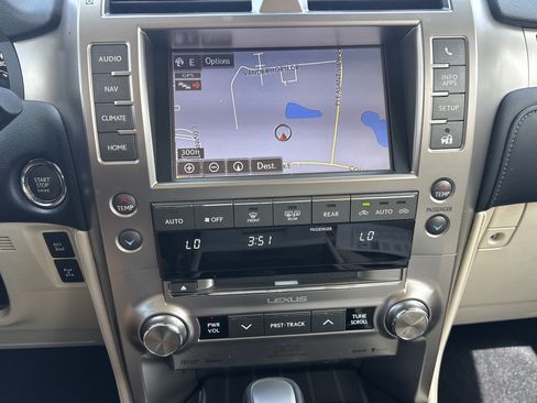 Used 2021 Lexus GX 460 Luxury w/ Sport Design Package AWD/4WD image 12
