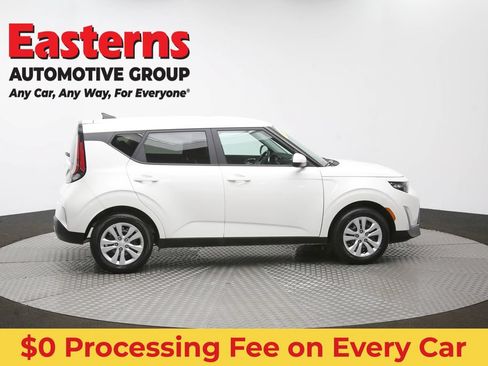 Used 2025 Kia Soul LX FWD image 44
