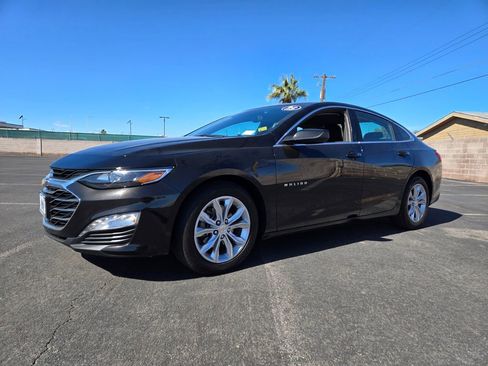 Used 2023 Chevrolet Malibu LT image 2
