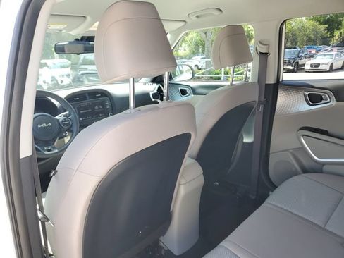 Certified 2024 Kia Soul LX FWD image 8