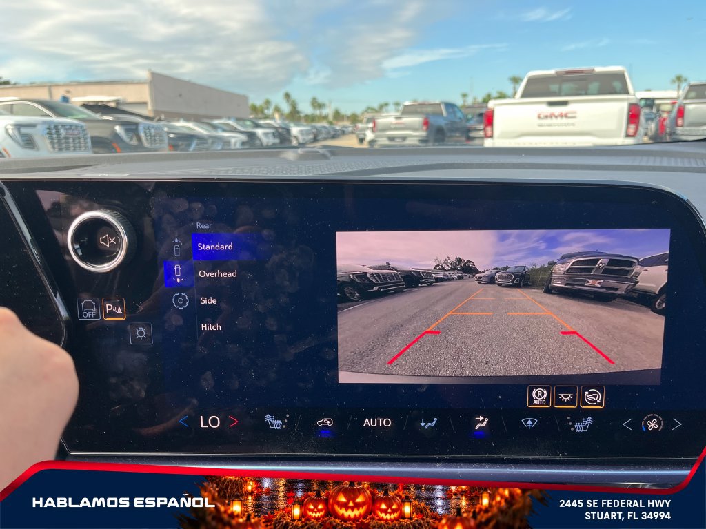Used 2026 Chevrolet Equinox EV LT FWD image 24