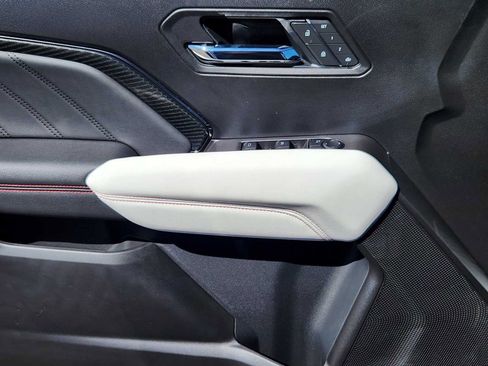 New 2026 GMC Canyon AT4X image 6