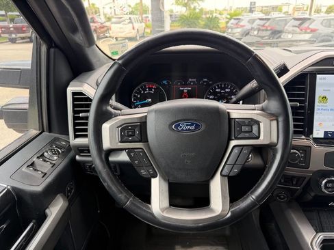Used 2022 Ford F250 Platinum w/ FX4 Off-Road Package AWD/4WD image 17