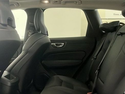 Certified 2023 Volvo XC60 B5 Plus w/ Climate Package image 18