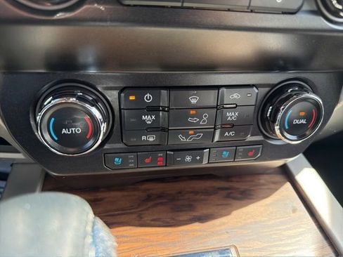 Used 2019 Ford F150 Lariat AWD/4WD image 38