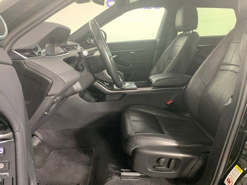 Used 2020 Land Rover Range Rover Evoque SE image 16