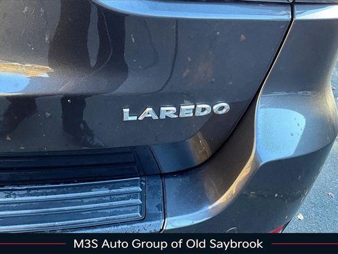 Used 2020 Jeep Grand Cherokee Laredo image 24