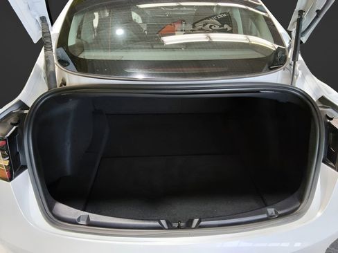 Used 2022 Tesla Model 3 Long Range AWD/4WD image 6