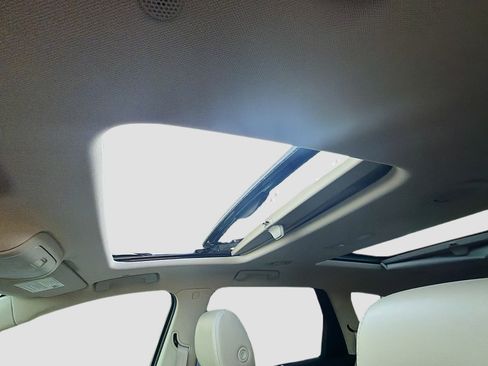 Used 2018 Buick Enclave Essence w/ Trailering Package AWD/4WD image 26